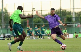 江南体育APP下载-法甲经典比赛阵容回顾及战术布置分析